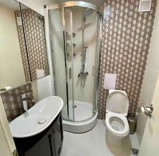 Stylish Magenta - Terrace & Free Parking *