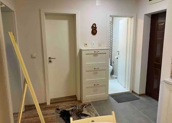 شقة Stylish Magenta - Terrace & Free Parking *