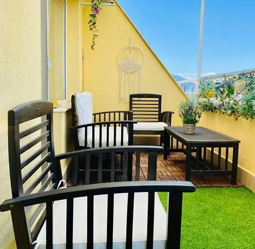 Stylish Magenta - Terrace & Free Parking Σόφια