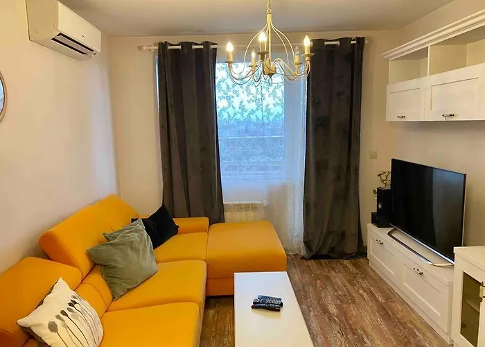 Stylish Magenta - Terrace & Free Parking Διαμέρισμα Σόφια