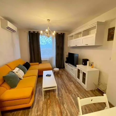 Apartament Stylish Magenta - Terrace & Free Parking *