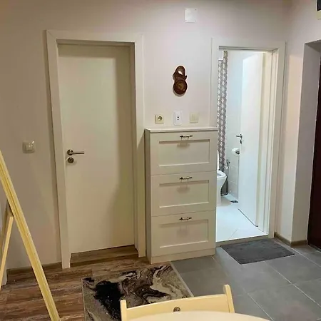 Apartament Stylish Magenta - Terrace & Free Parking *